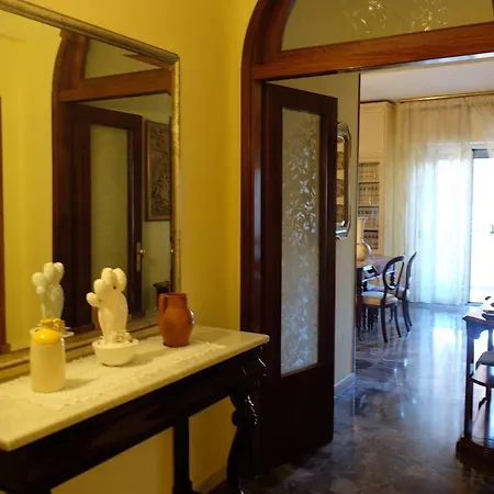 Casa Commenda برينديسي